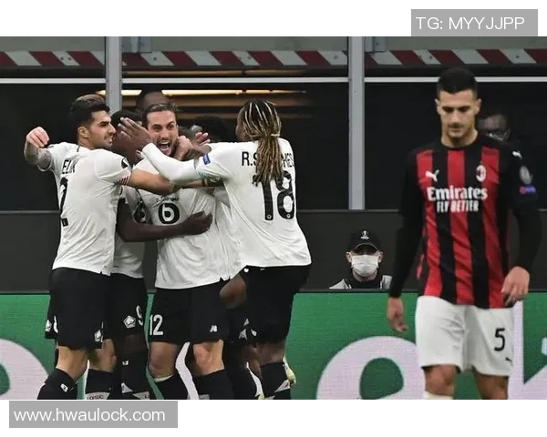 友谊赛AC米兰大胜曼联帽子戏法引发争议判罚全场沸腾