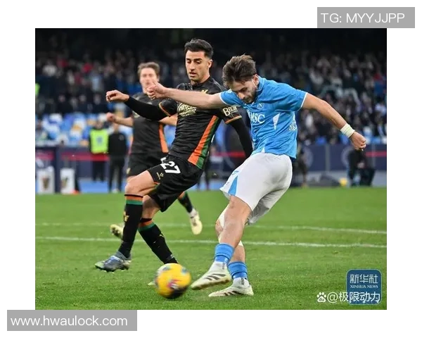 足总杯激战里昂与那不勒斯平局红牌争议引发全场热议