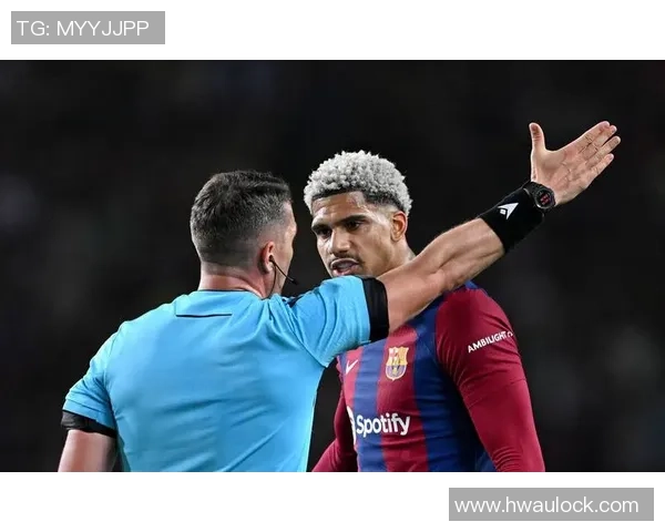 欧冠激战尤文图斯与巴萨战成平局帽子戏法引发全场狂欢 欧冠激战尤文图斯与巴萨战成平局帽子戏法引发全场狂欢