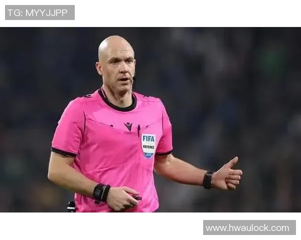 欧联杯激战那不勒斯逆转里昂引发争议判罚全场沸腾